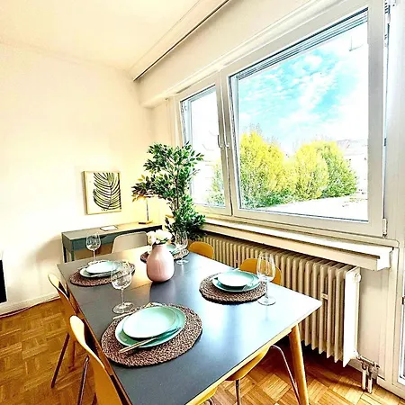 Sunny Terrace 1Br Apartment Apartment *
